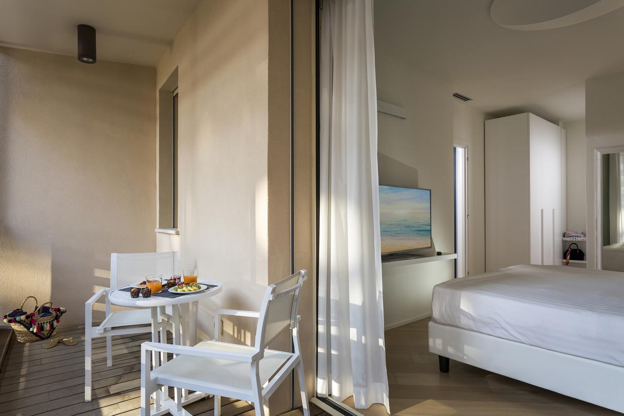 Embassy Aparthotel Rimini Luaran gambar